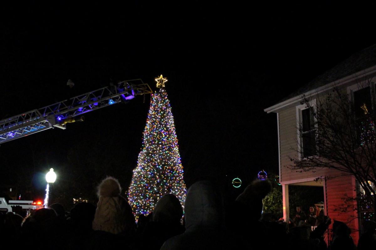 Tree Lighting Ceremony - East Region Tourism IN Indiana